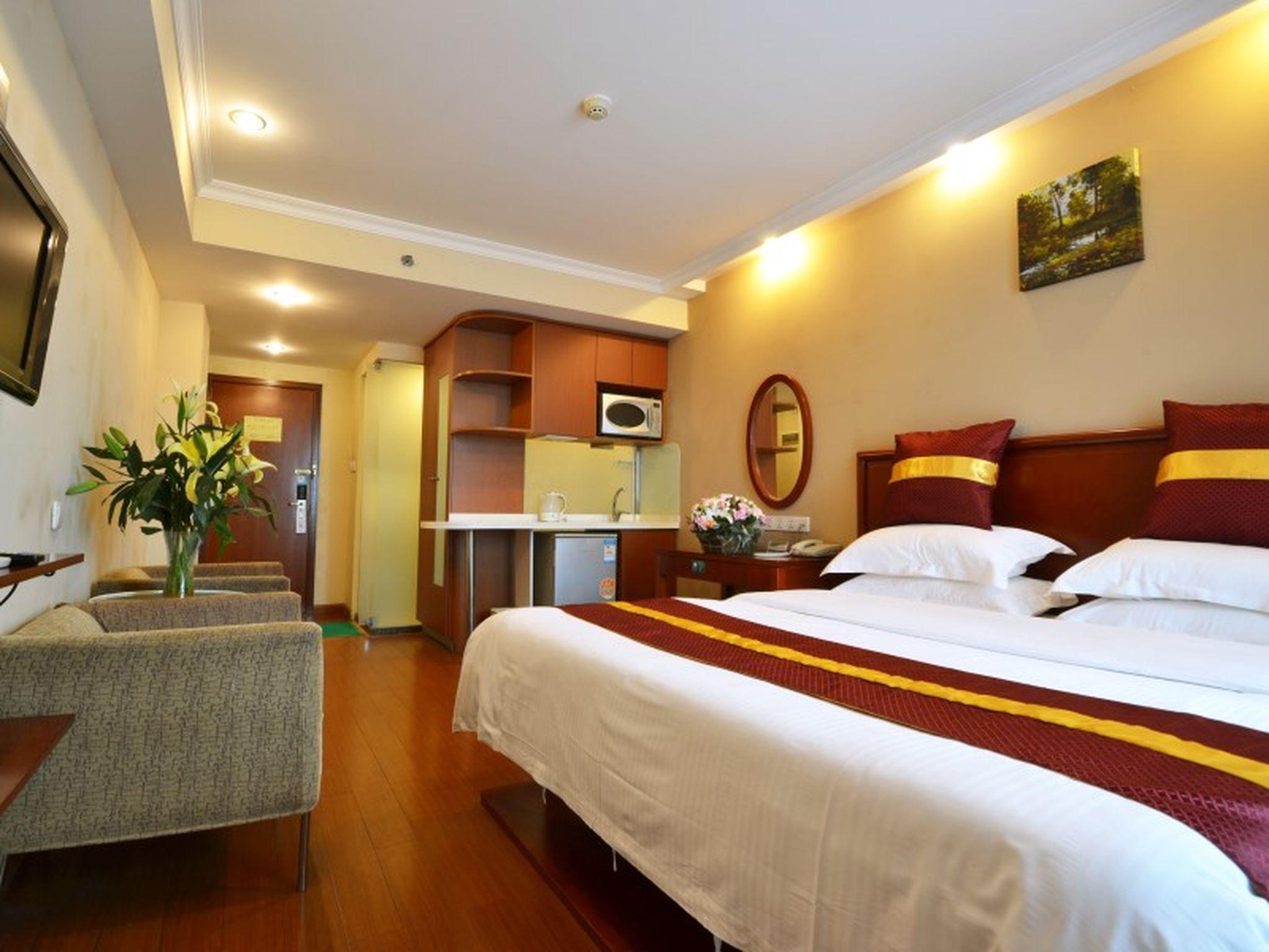 Hotel Greentree Hongqiao Airport