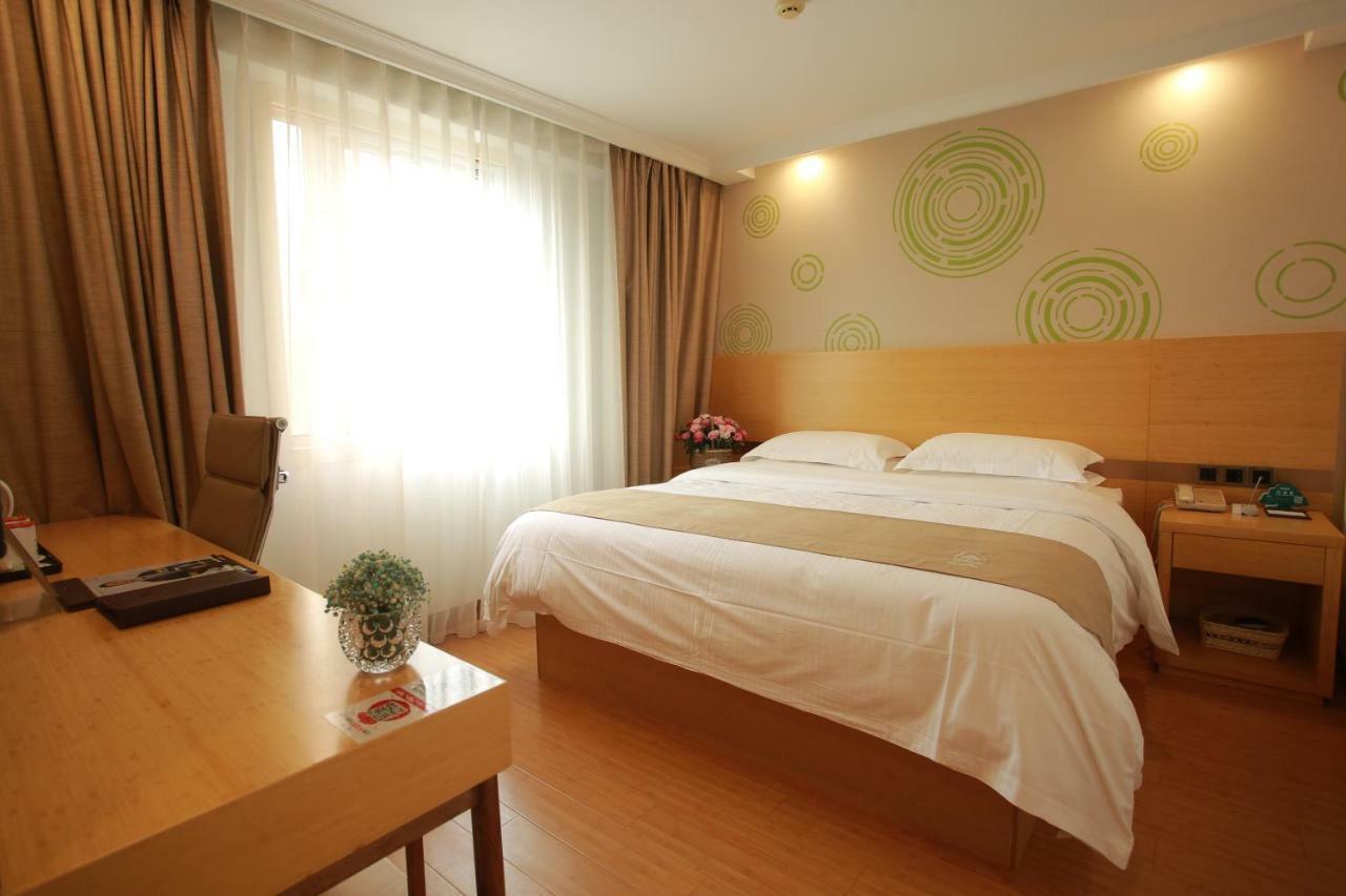 Hotel Greentree Hongqiao Airport